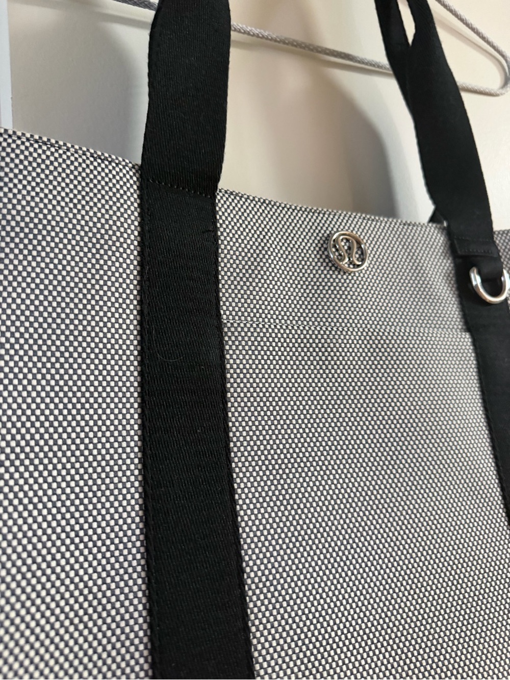 Lululemon tote - Picture 2 of 4